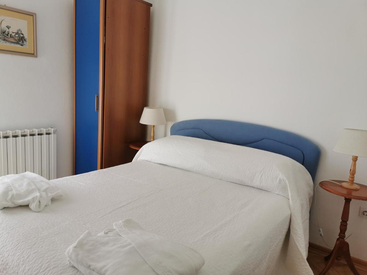 Apartments Lili Flora ザダル エクステリア 写真